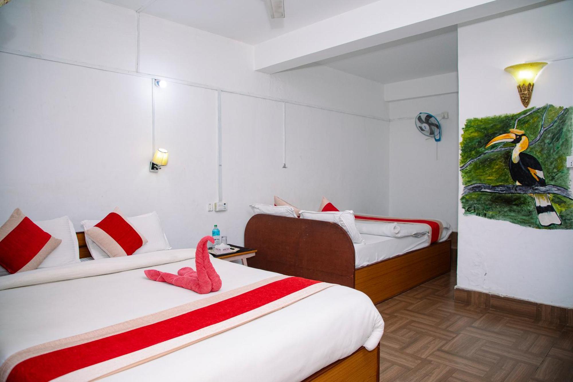 Hotel Shiva'S Dream Sauraha Exterior foto