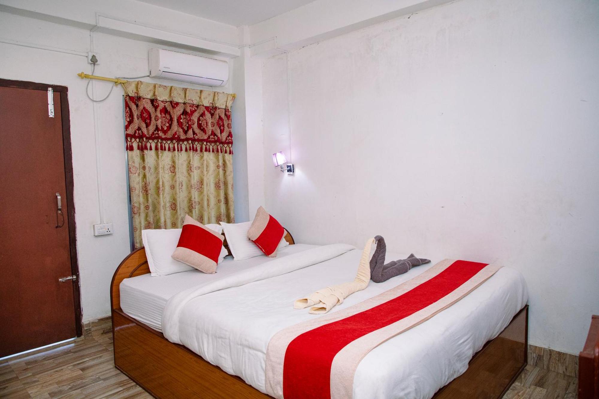 Hotel Shiva'S Dream Sauraha Exterior foto