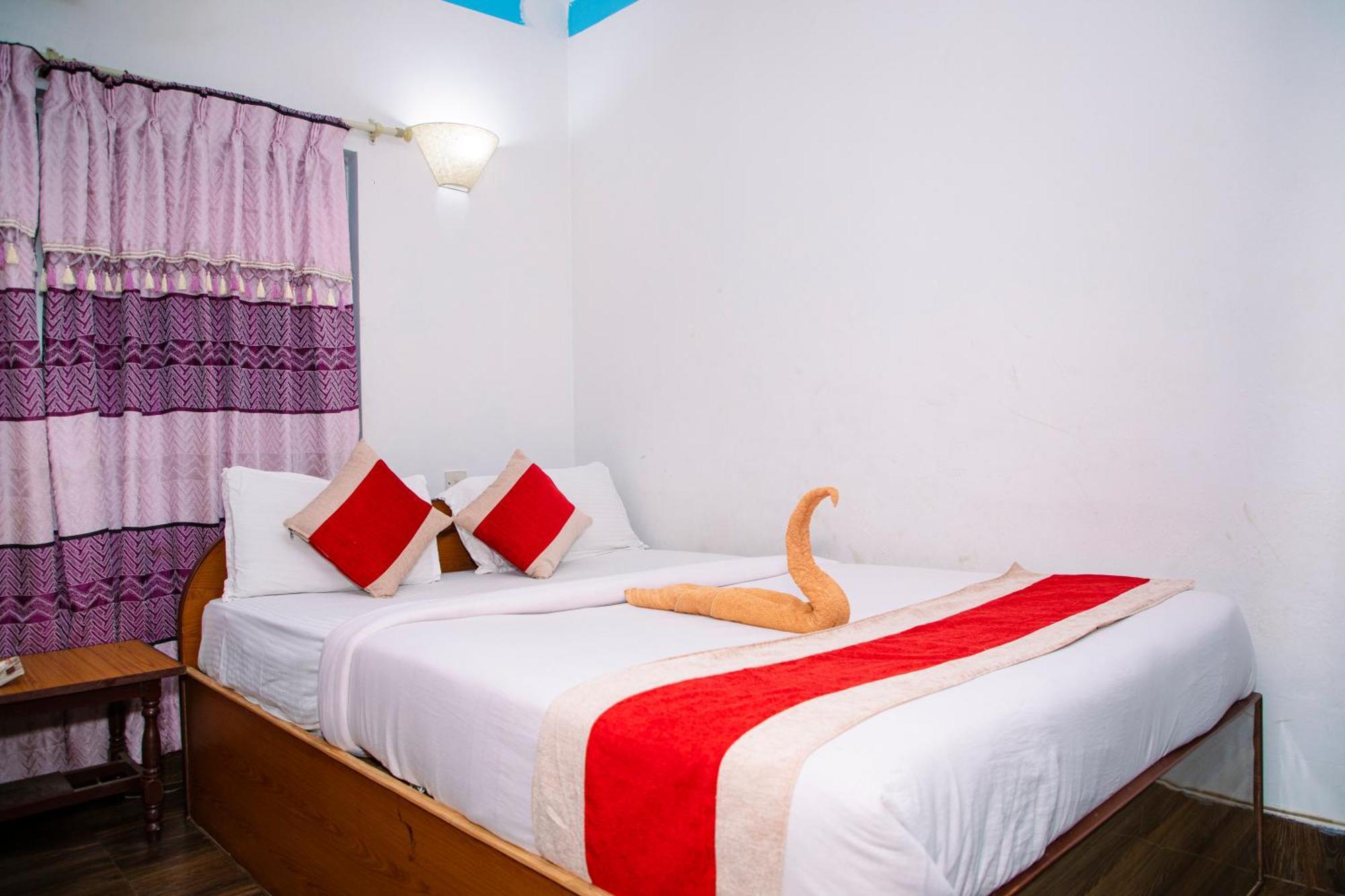 Hotel Shiva'S Dream Sauraha Exterior foto