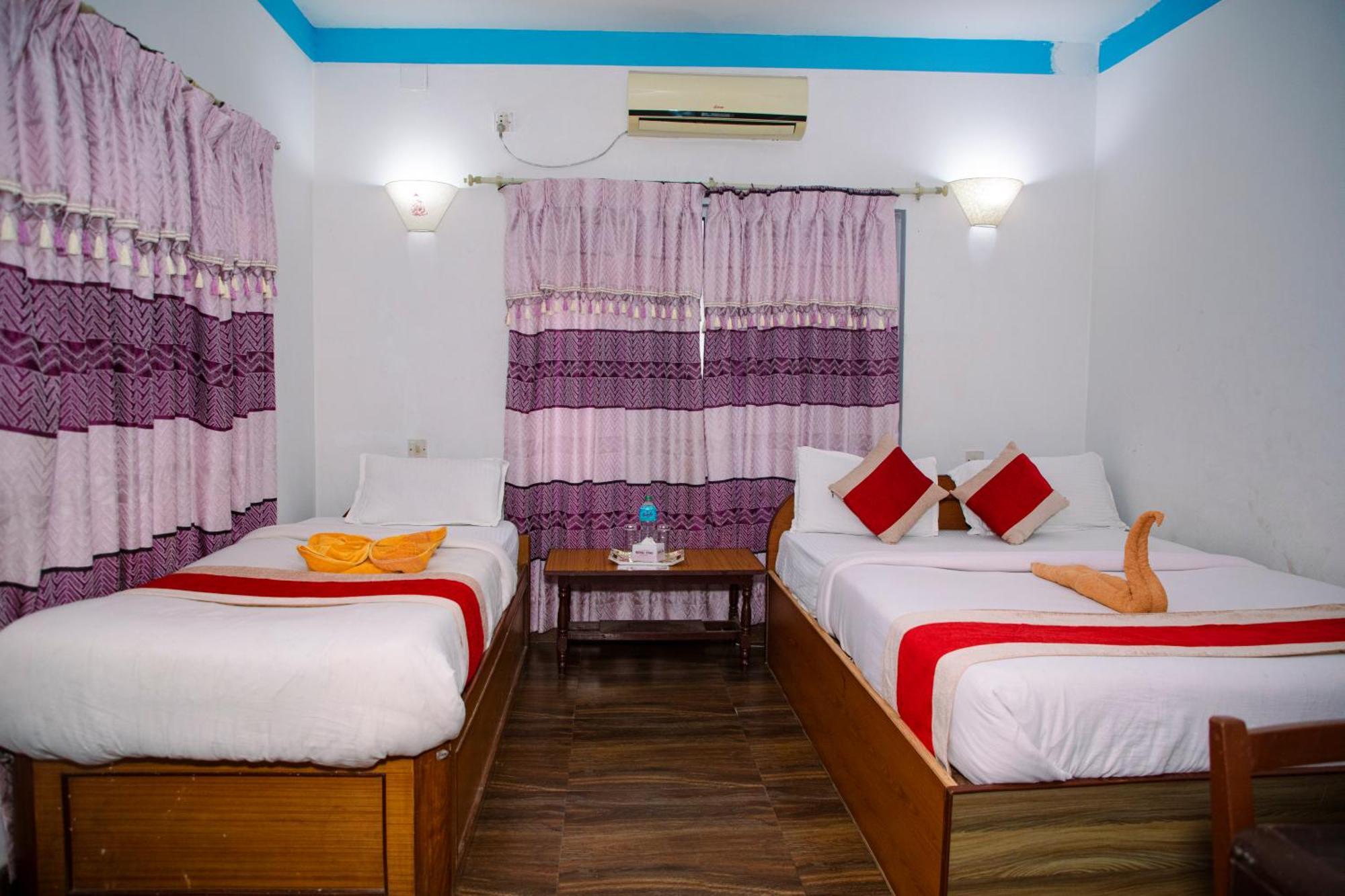 Hotel Shiva'S Dream Sauraha Exterior foto