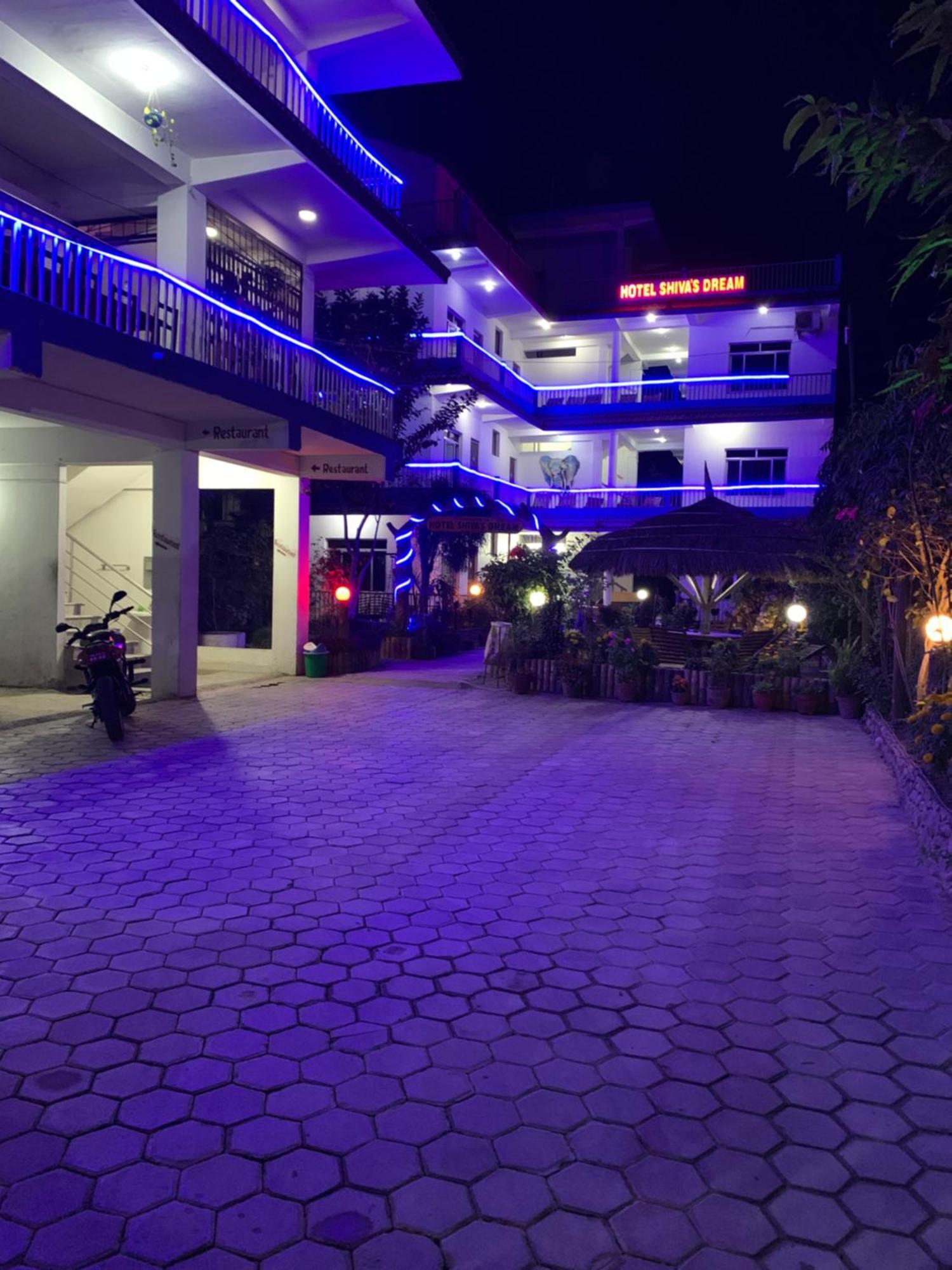 Hotel Shiva'S Dream Sauraha Exterior foto