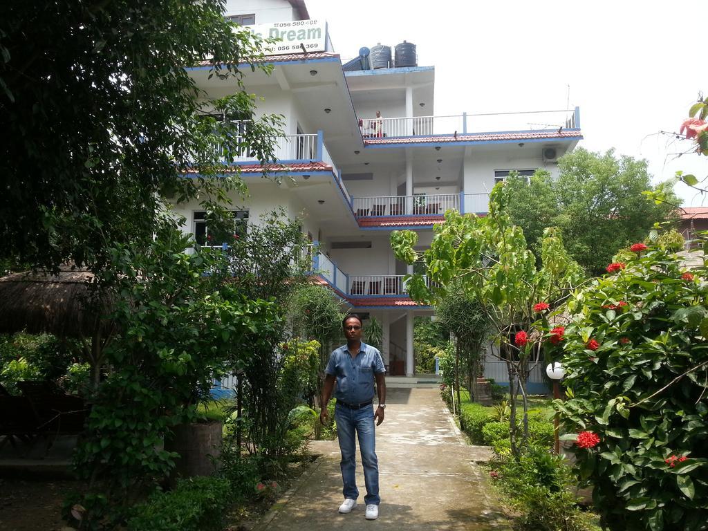 Hotel Shiva'S Dream Sauraha Exterior foto