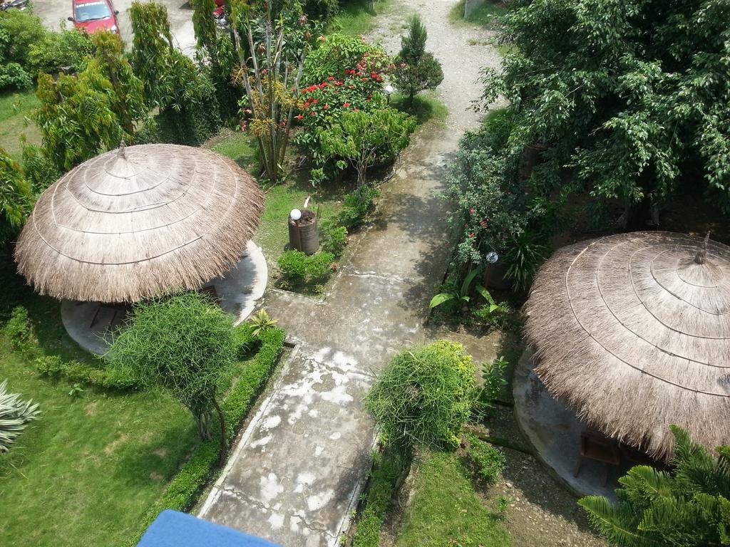 Hotel Shiva'S Dream Sauraha Exterior foto